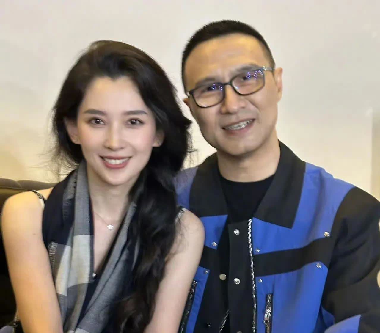 汪峰太猴急了：深夜辟谣与森林北情比金坚，向宁静道歉。之前因为在《五十公里