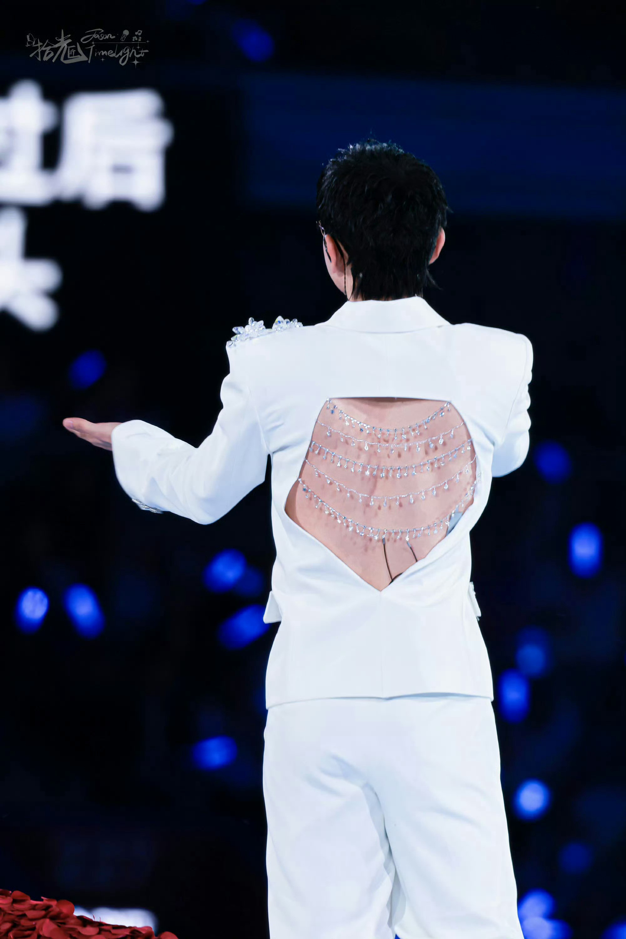 正式确诊为张杰屁股粉这个张杰不仅歌唱的好，舞跳的好，身材也这么斯哈张杰未LIVE