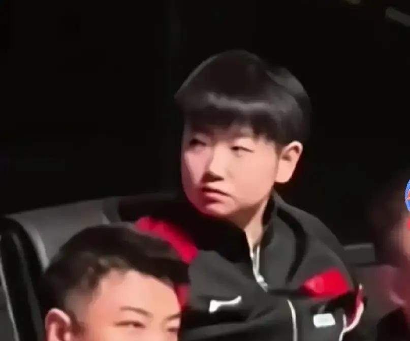 国乒最强的战术，从来不写在教练本上。你看莎莎那个眼神。大头刚走神0.1秒，她