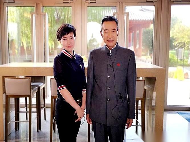 李雪健，就是三十多年前演焦裕禄的那位老演员，跟焦裕禄的亲女儿，73岁的焦守云，站