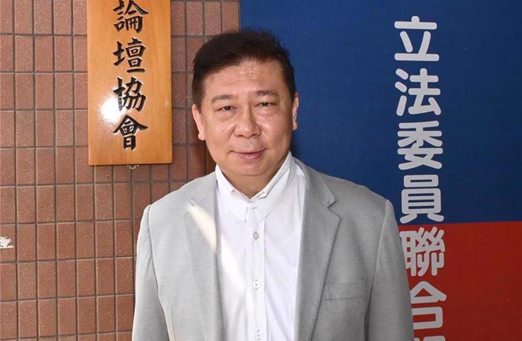 王金平亲自向王金平解释？张显耀“三位一体”崩解仅任国民党智库执行长前立委张显