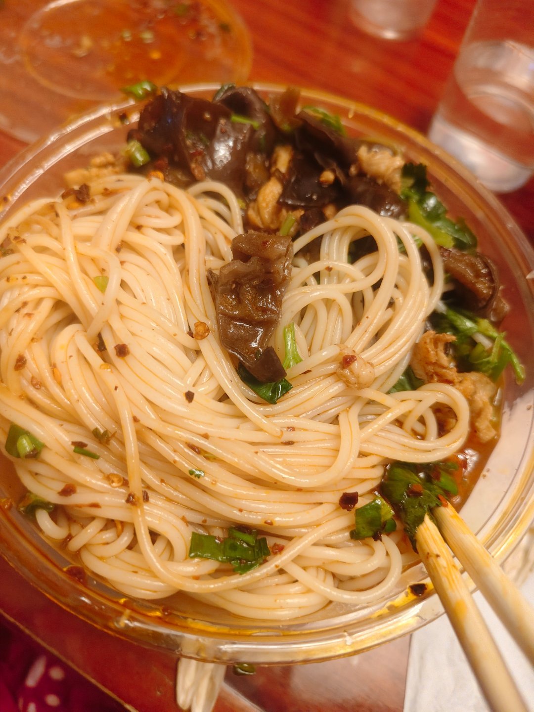 回来肯定是要吃米粉的啊来一碗米粉