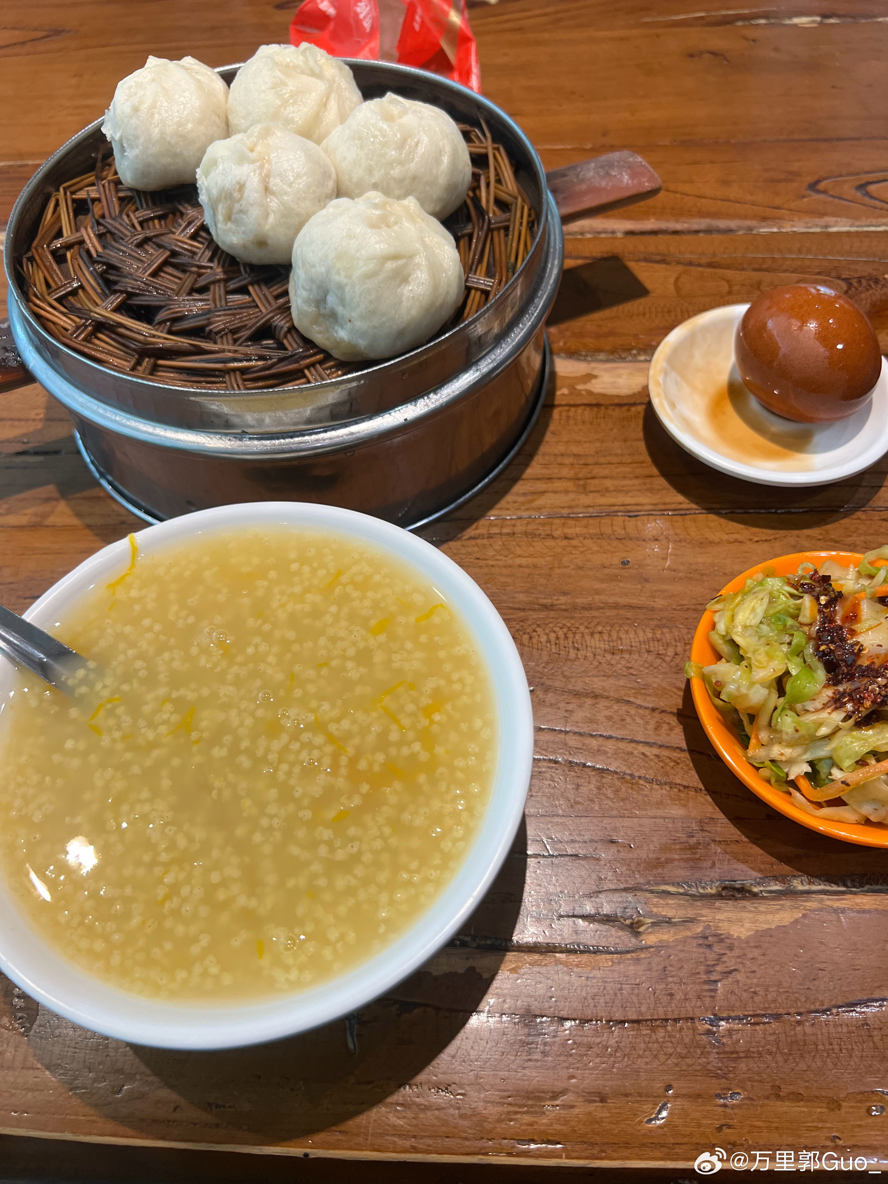 大老百姓的早餐，每天再忙也要吃早饭。  ​​​