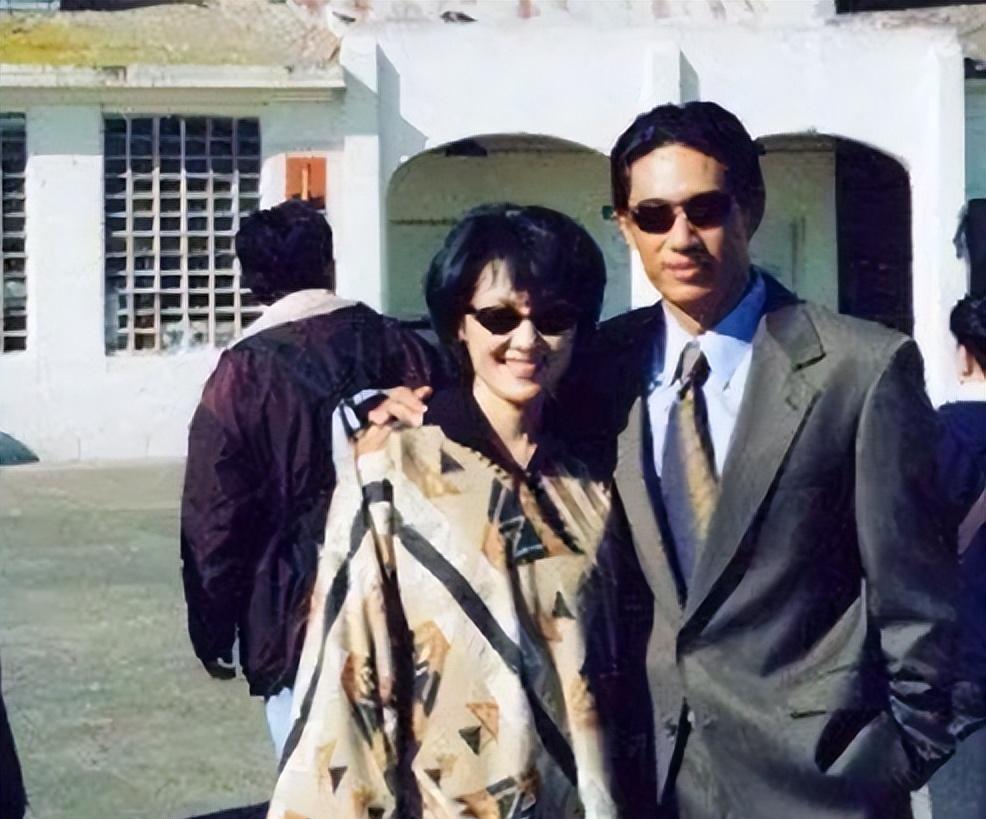 演员王姬说，我希望我女儿以后找男朋友就要找个长的帅的，所以她之前带回来的男生我一