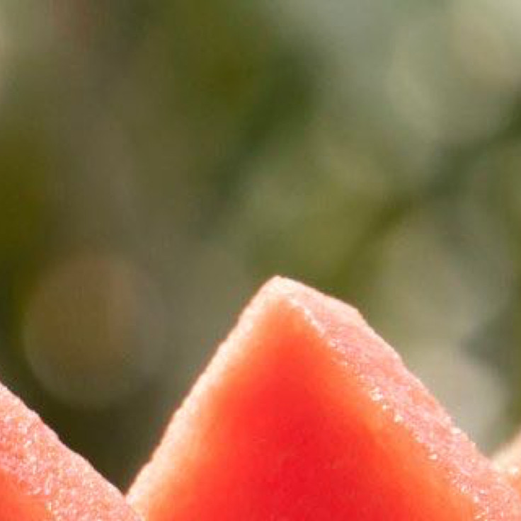 西瓜的种植方法一、选地整地：选择土质疏松肥沃、光照充足、排灌方便的土地，并进行适