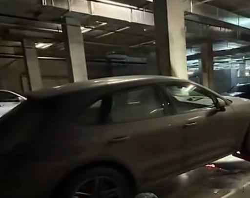 俄罗斯方面抱怨称，无人机干扰器正把保时捷和宝马变成一堆废铁。车主们反映