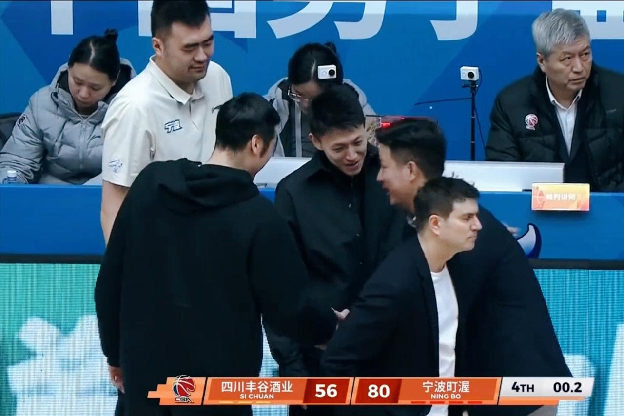 CBA四川不敌宁波，赛后握手镜头，感动到了！3月19日常规赛，四川男篮主场5