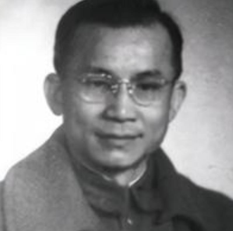 他是广东省公安厅原厅长，44岁被判处有期徒刑十年，63岁死在农场麻烦各位读者