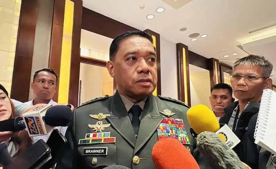 菲军总长布劳纳：仁爱礁开战！话音刚落，中国海警船已列阵。布劳纳去年就带记