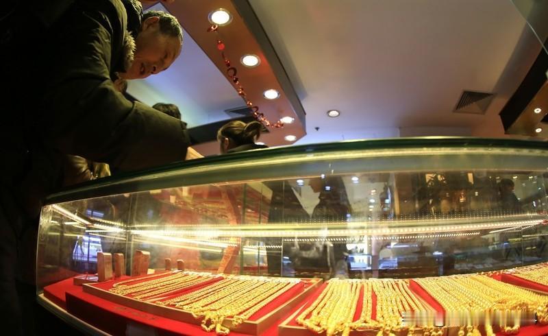 杭州大爷在金价低位屯了1公斤杭州大爷们在投资界真是“深藏不露”！有位80后汪先