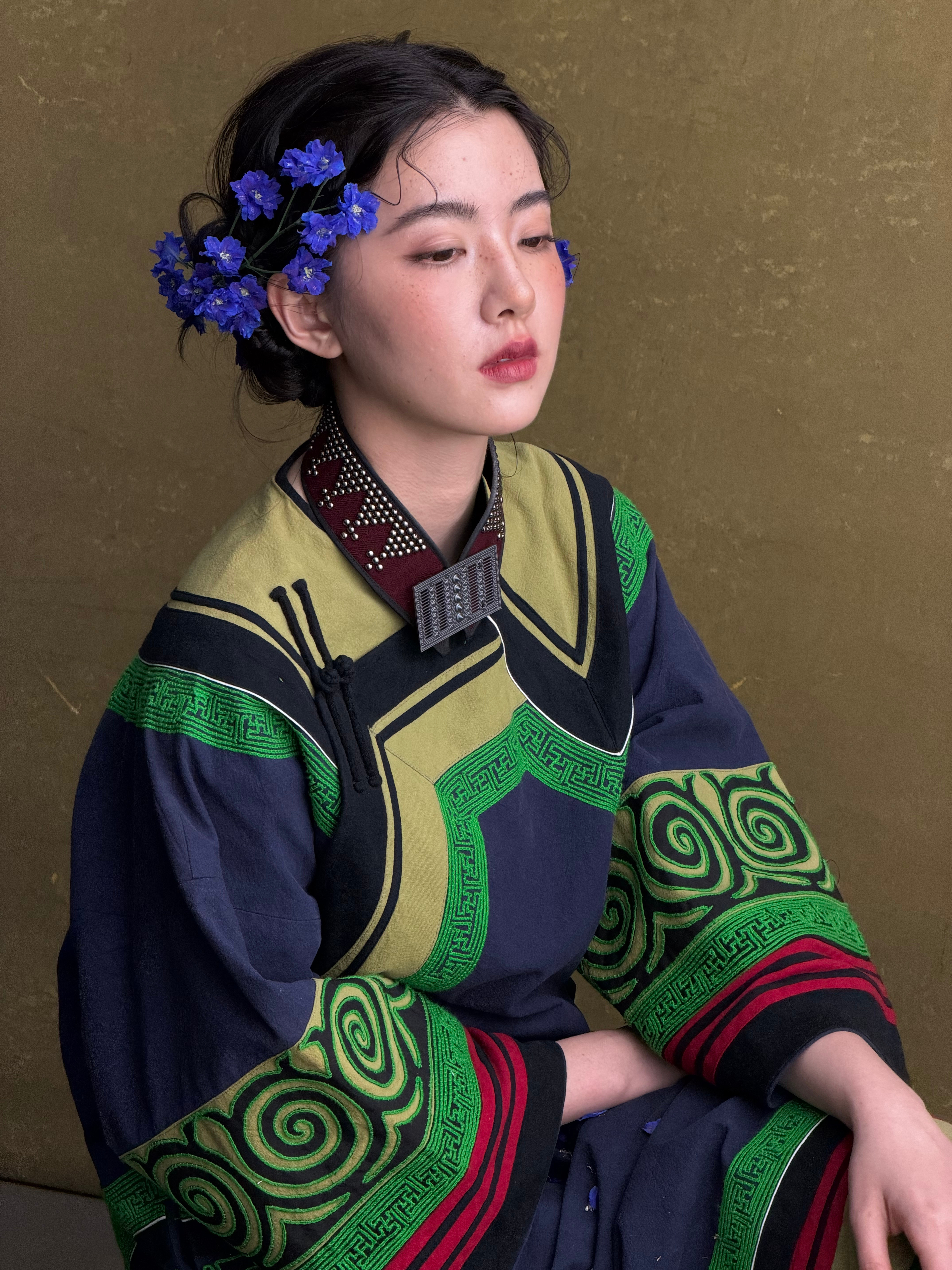 最近在跟小猫小狗和减肥餐过日子三只小猫终于和平共处啦！尝试了想尝试的彝族大家期待