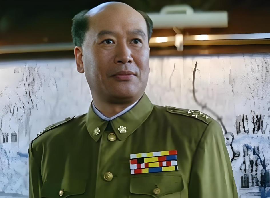 张灵甫跟白崇禧相比，谁的军事实力更强？咱就这么讲吧！长沙会战那阵子，张灵甫只