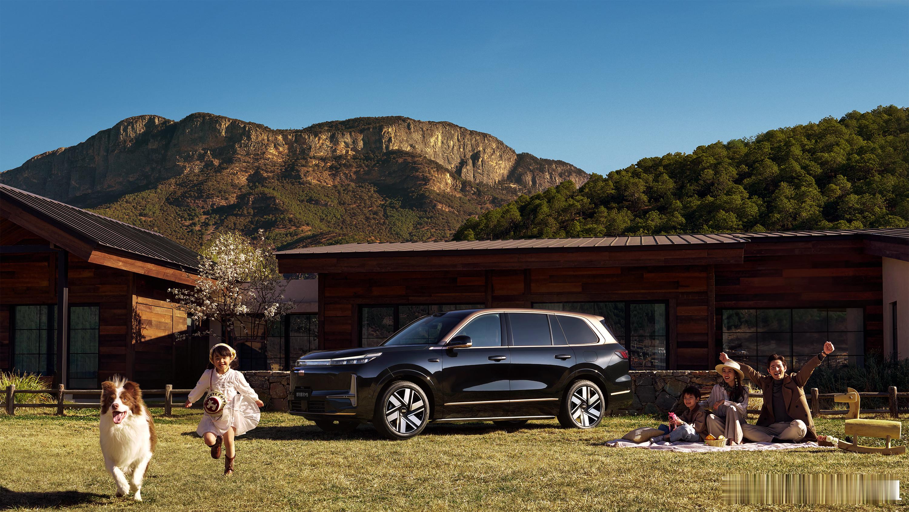 吉利银河M9高定版来了卷无可卷的大六座市场，银河M9黑金智曜版走出价值向上新路2