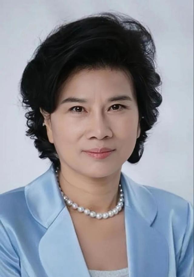 当初骂得有多狠，现在脸就被打得有多肿。董明珠那句“没见过日本人，见的都是坏日本”