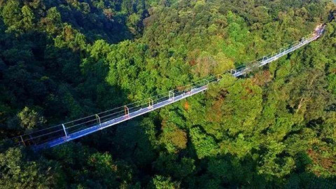 金秋狂欢旅游季|广西首座玻璃悬索桥——融水双龙沟狂欢一日游