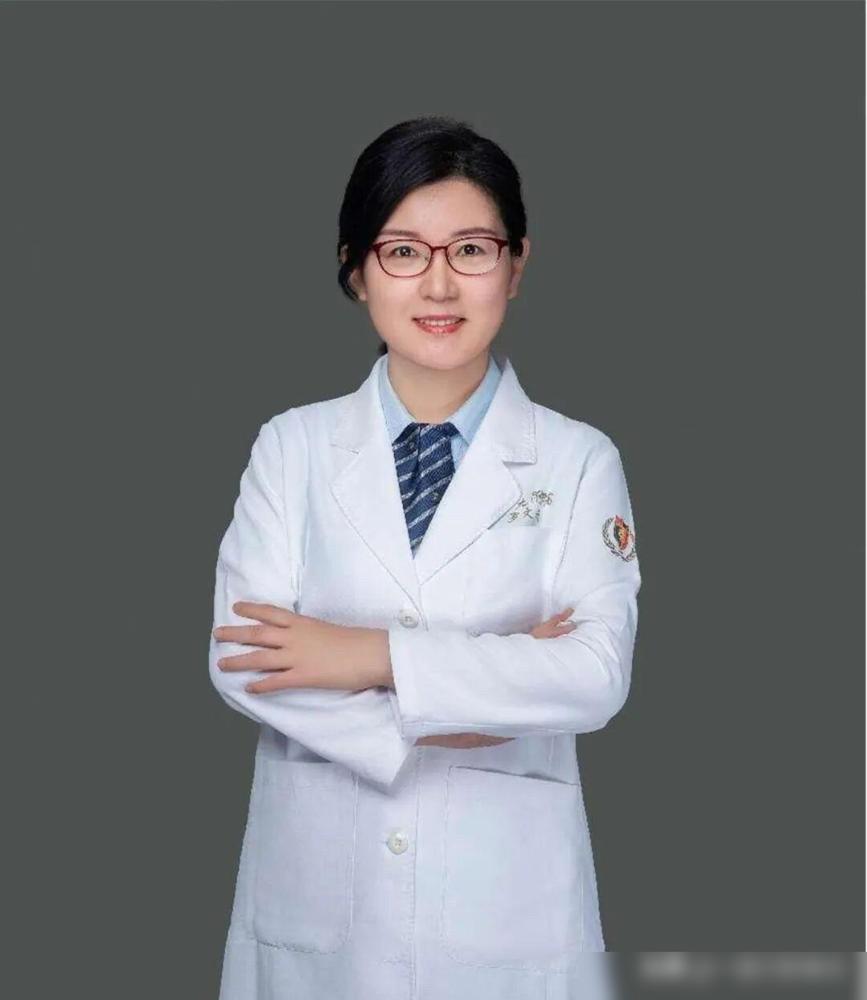 罗文娟主任医师已入职深圳市第二人民医院。作为常年跑眼科的老病友，之前带家里老