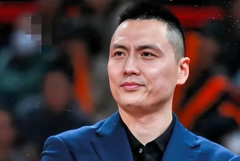 卢伟完全可以未来胜任中国男篮主帅！谦逊儒雅，而且情商又很高！这是中国男篮难得的好