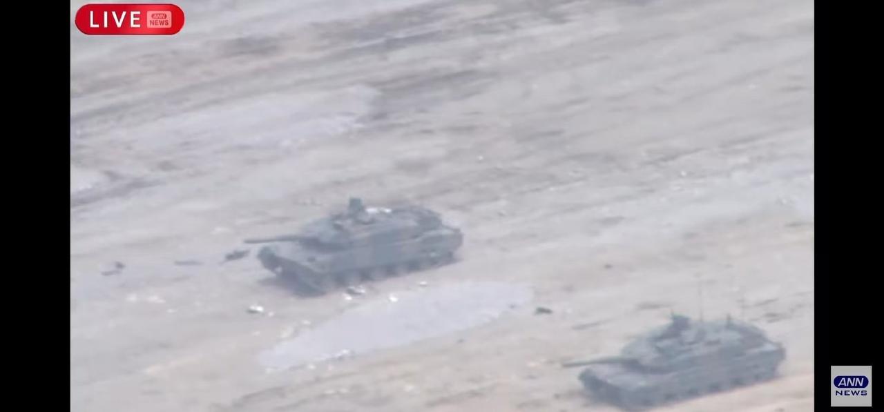 坦克炸膛！膛内的高压燃气回流带走了三个鬼子！新华社报道，日本陆上自卫队，一辆