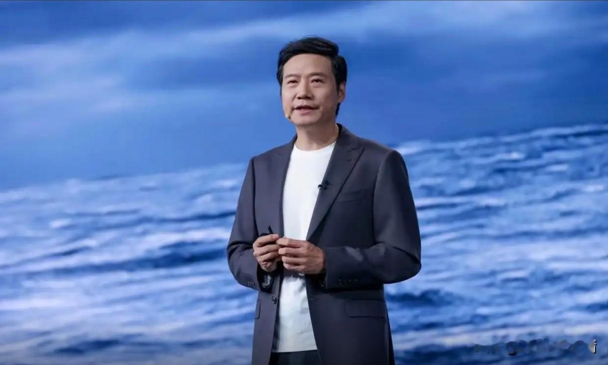 小米最近可谓屋漏偏逢连夜雨，一个月内市值狂跌超4000亿港元，资本市场...