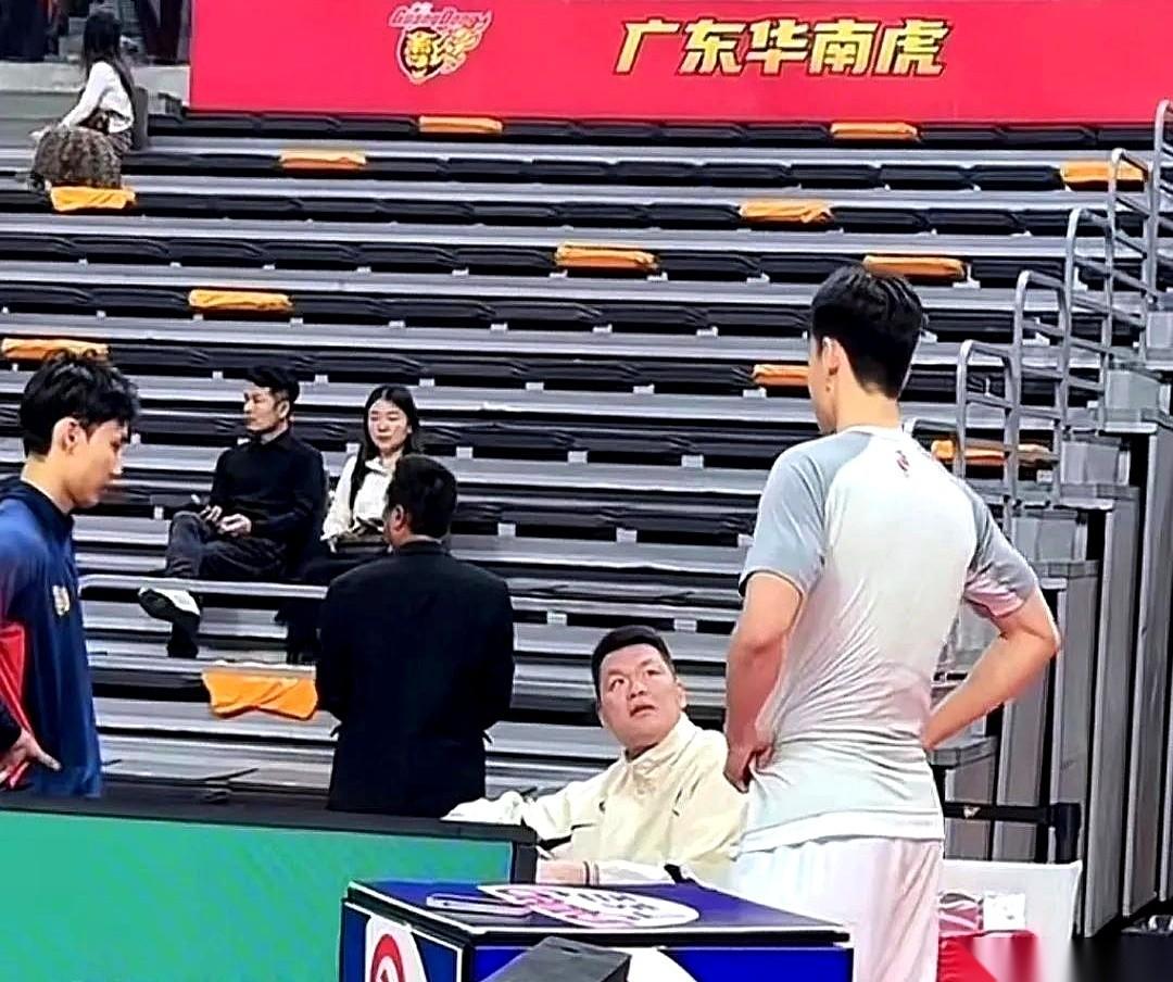 这哥们儿，王睿泽，有点东西的。全运会刚拿了个金牌，扭头就跟朱芳雨说：朱总，我想