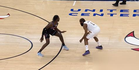 球队毒瘤？36分绝杀，他把质疑撕碎。就在几天前，打独行侠12投4中，6个失