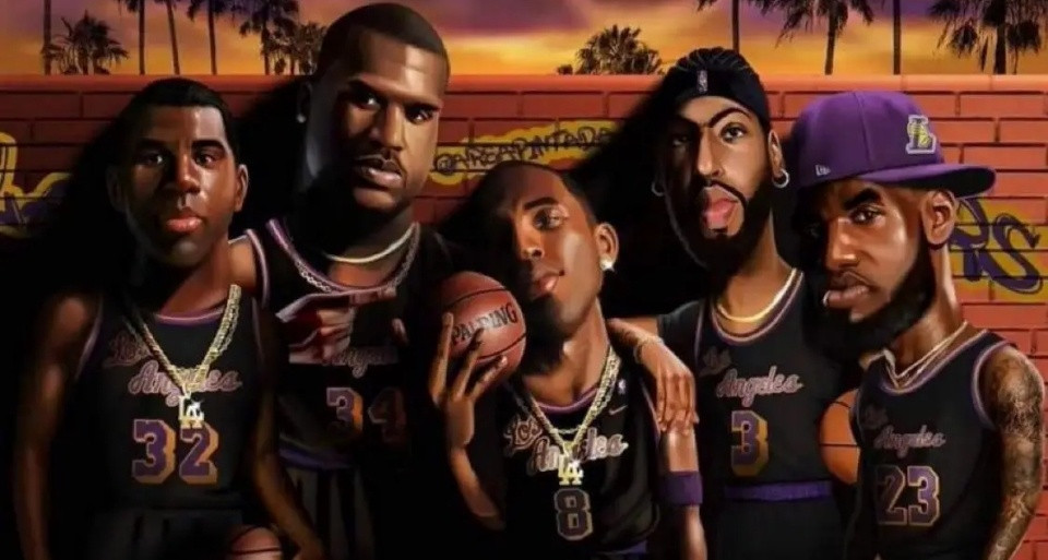 詹姆斯和科比季后赛履历对比：进季后赛次数：科比15次/詹姆斯18次首轮胜利次数：