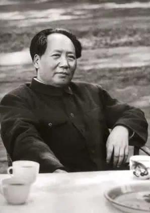 中国近代史上最伟大的几位老师！第一位，毛泽东！第二位，钱学森！第三位
