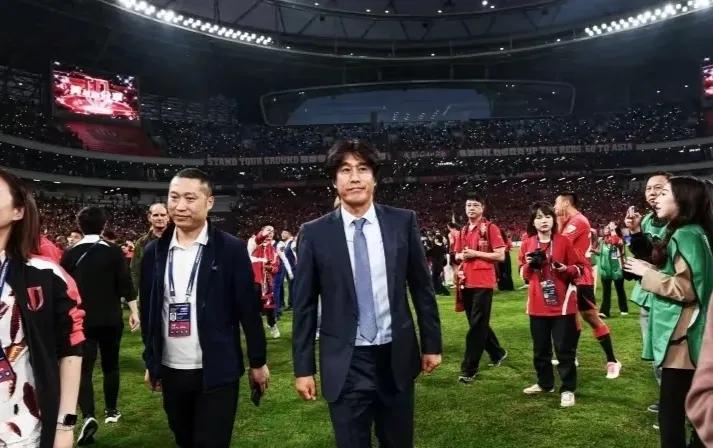 徐正源能不能执教中国男足？最近徐正源跟成都蓉城的纠纷源于成都蓉城投资方不愿意续