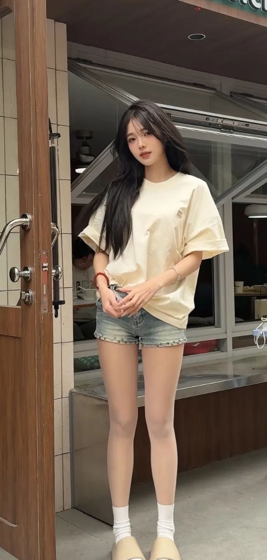化淡妆穿休闲装的学生感，和浓妆差几岁？