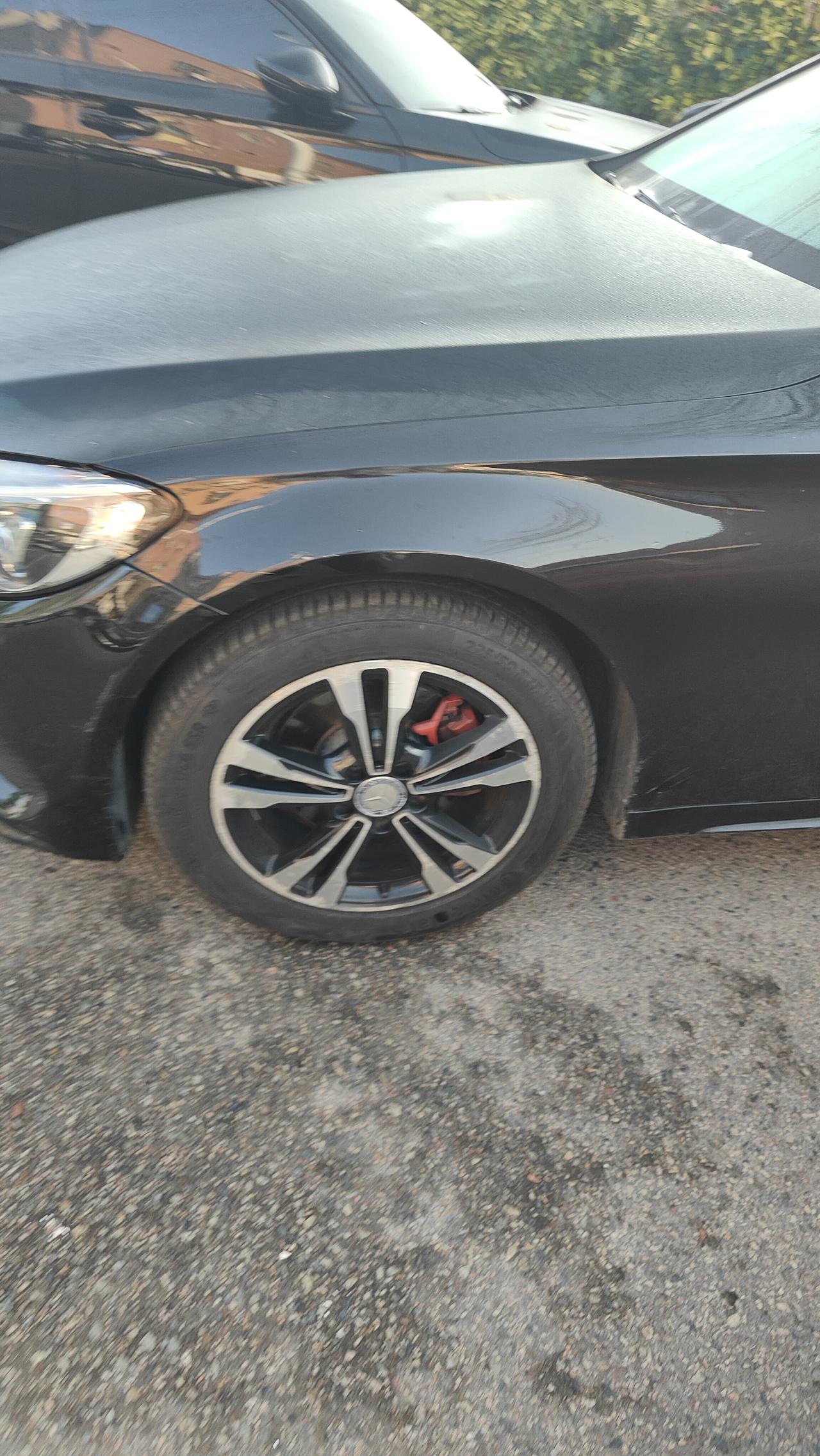 为什么奔驰的前机盖那么长？