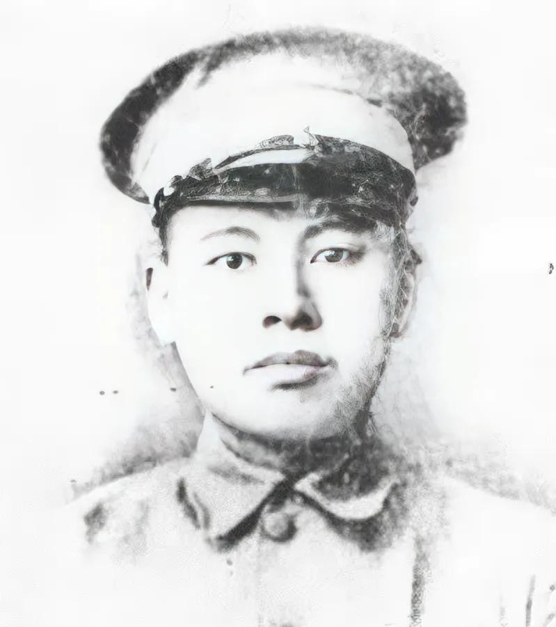 1938年长沙大火前，酆悌和唐生明互换职务。大火烧死三千人后，蒋介石要找人顶罪。