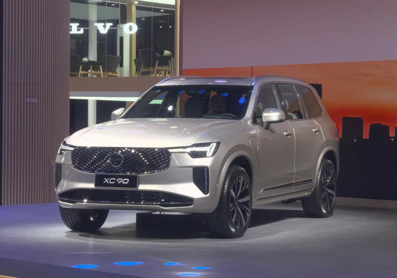 大电池混动香在哪里汽场全开开了半个月大电池混动，真的后悔了！后悔没！早！换！之