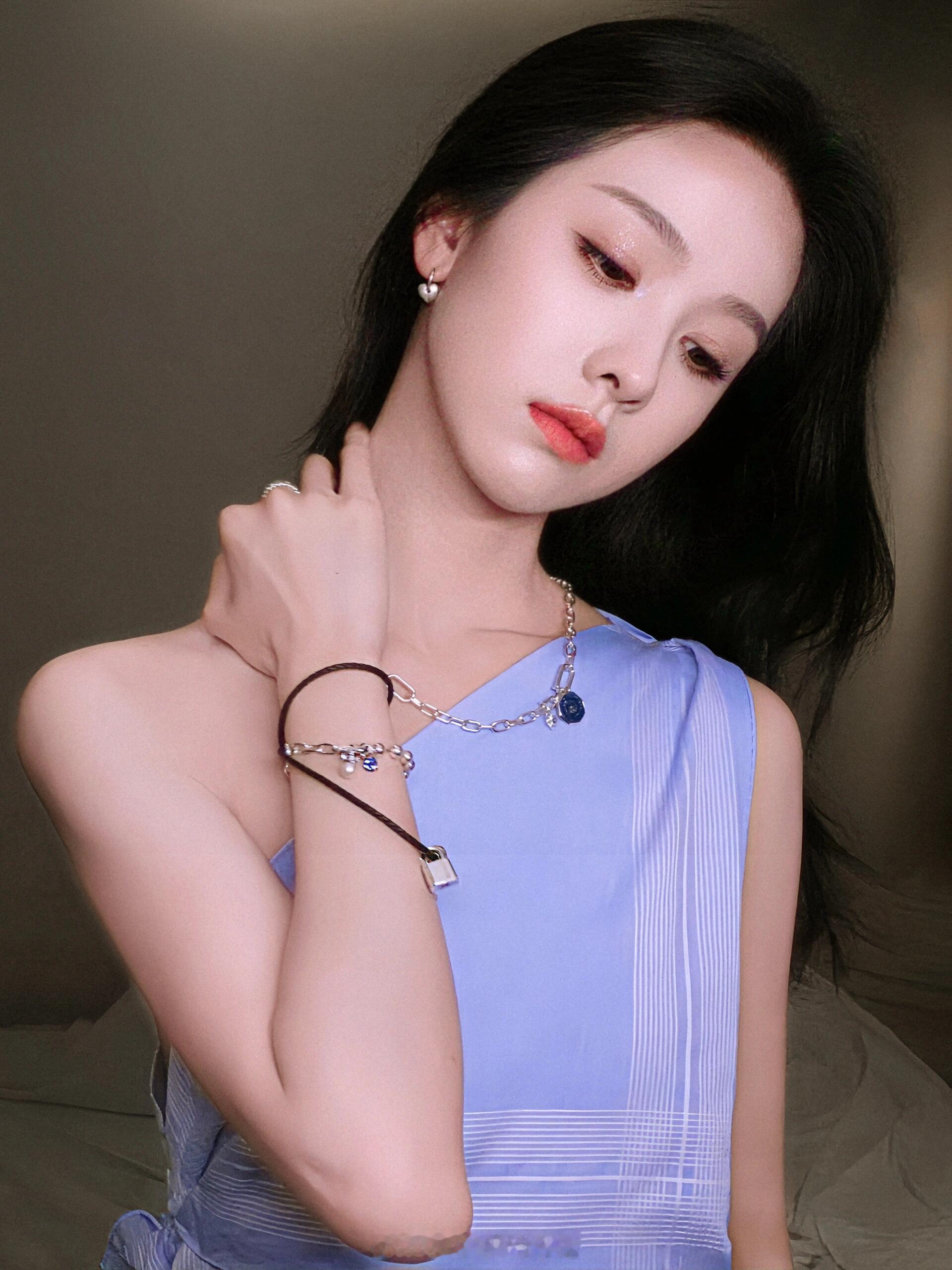 陈都灵闪闪甜姐​​​