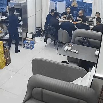 这个厉害，一般人模仿不了。