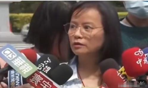 区桂芝，一夜之间，在台湾成为网红。不是靠包装，不是靠运营，是因为一句话同时得罪了