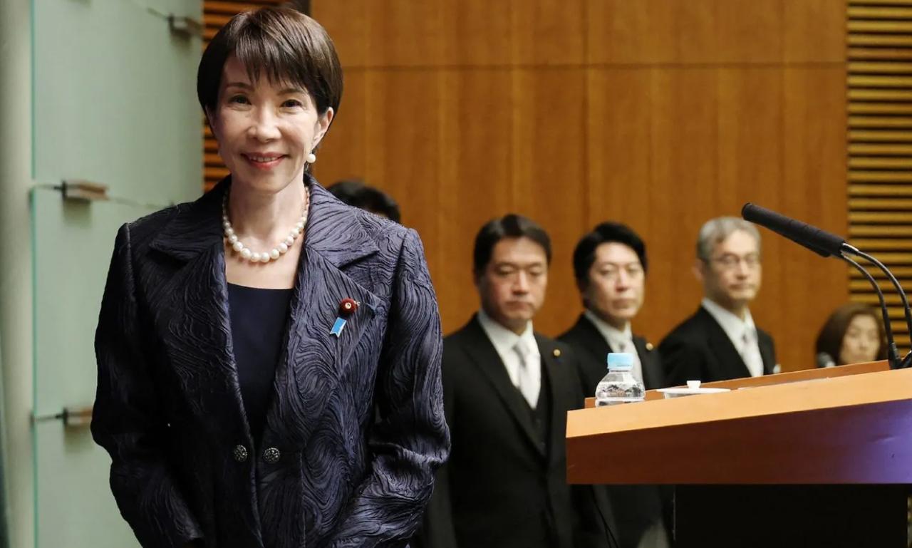 日本议员气急败坏，高市早苗不敢吭声，打“琉球牌”要加大力度 最近，日本地区议