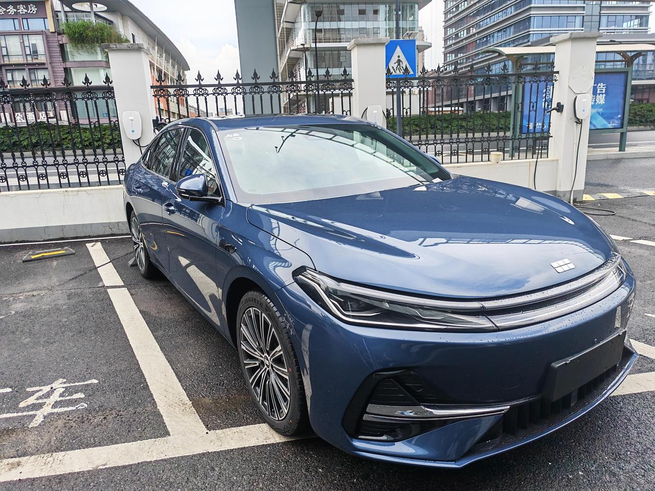 银河A7动态试驾感受试驾车型:A7的150km星舰版先说吉利银河A7的优点
