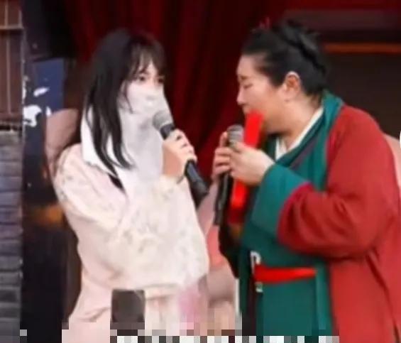 最近在万岁山王婆相亲现场，一位相亲美女索要1000万彩礼火遍全网。这位相亲美女
