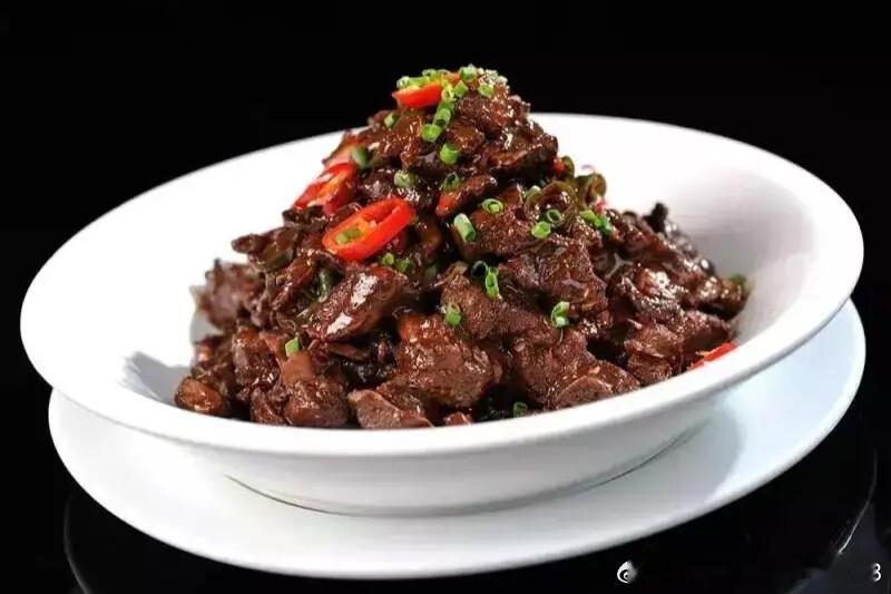 永州队全力备战湘超决赛有时候不得不感慨，体育竞技，尤其足球这类游戏有了合适的环境