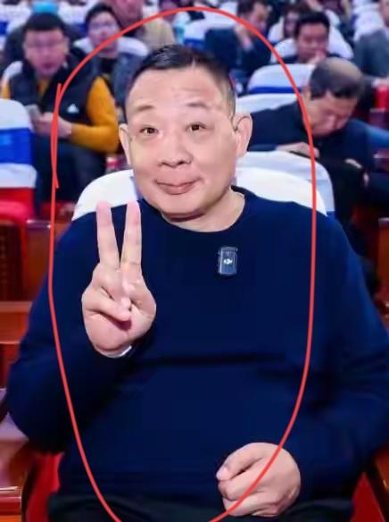 我估计，胖东来这下又赢麻了，于东来居然收费2万一人的参观费，每月只放30