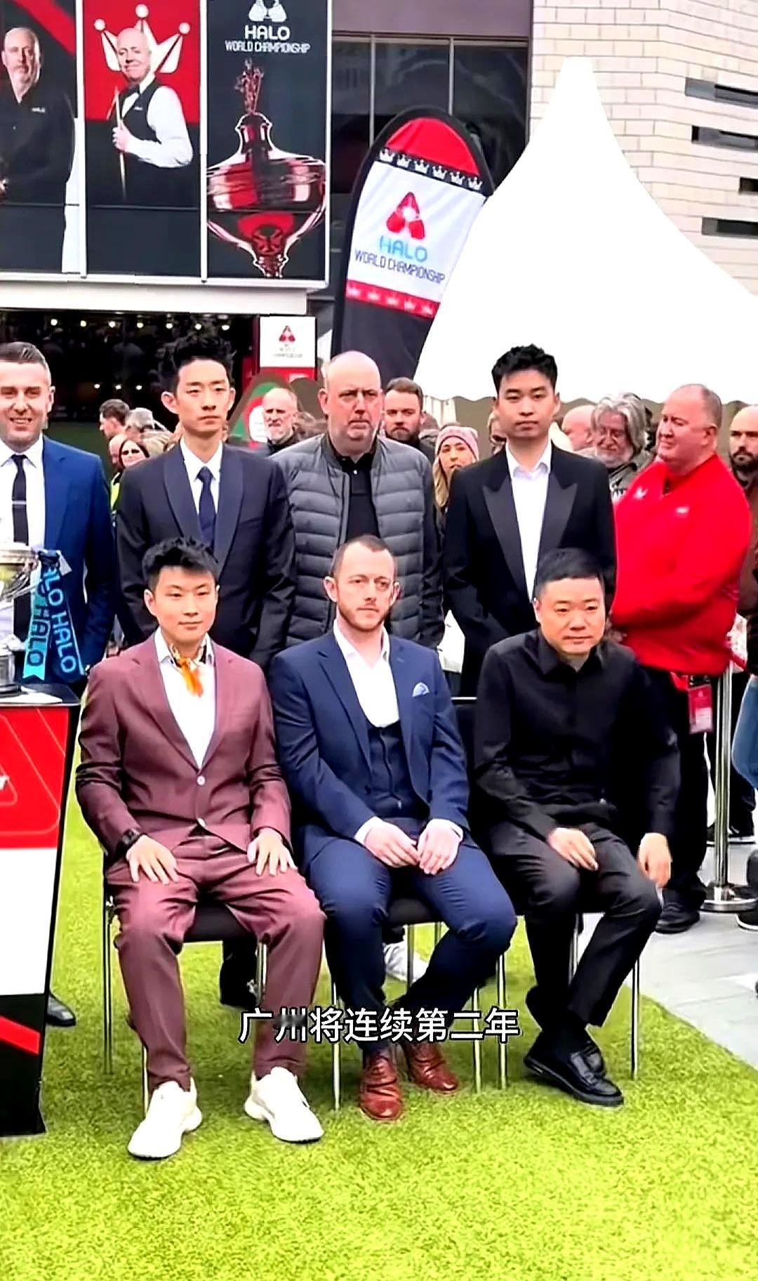 当广州把球台灯一开，这波表演赛就像给世锦赛补拍彩蛋。阵容扎实：新科世界冠军吴宜