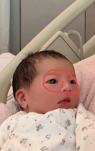 天王嫂方媛三胎有生了一个女儿正面照片曝光终于明白为何不是儿子，郭富城还这么开