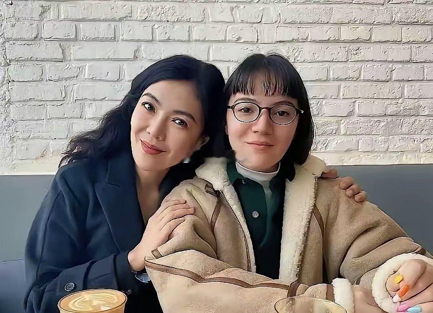 苏芒的混血女儿被网友嘲讽长得老，气得扬言要告网友