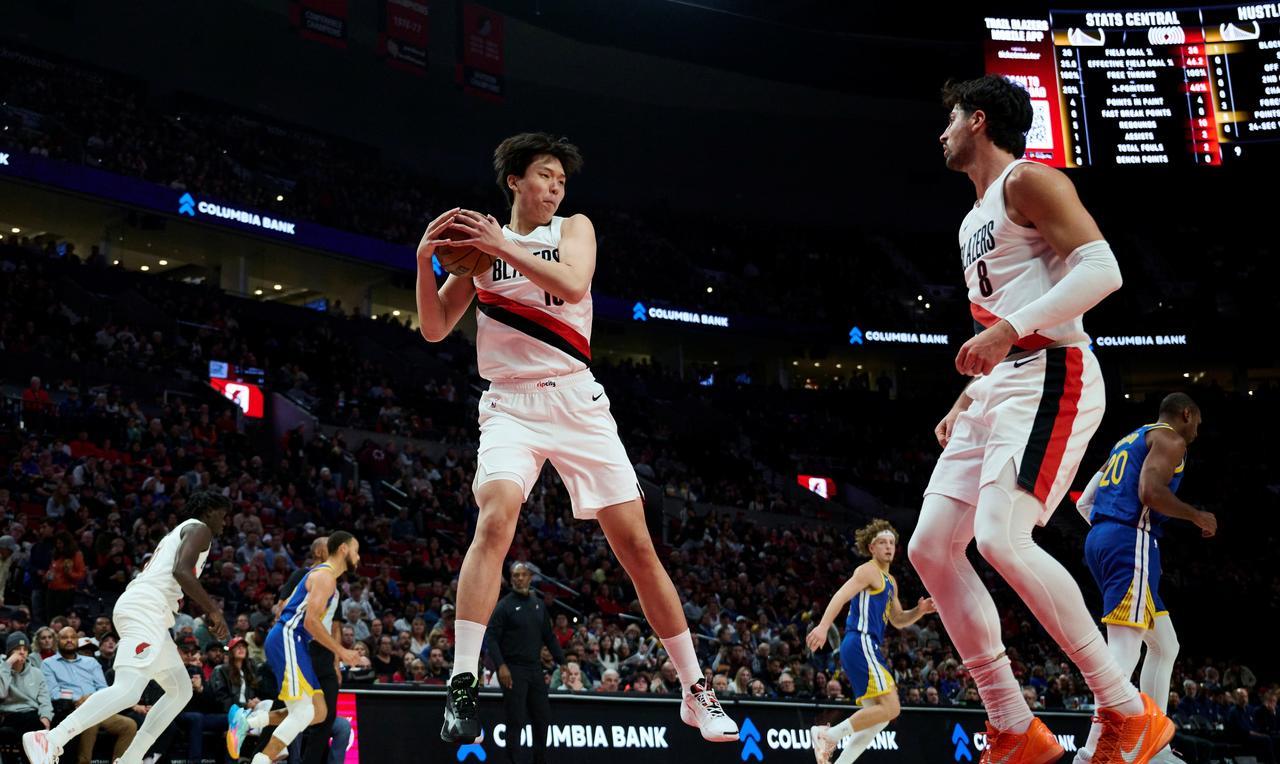 开拓者成为流量大队,然后专打流量大队?!开拓者客场122-108湖人。战绩2胜