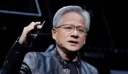 黄仁勋，终于把最真实的心里话，在全球镜头前说了出来！“中国不配得到我们最先进的芯