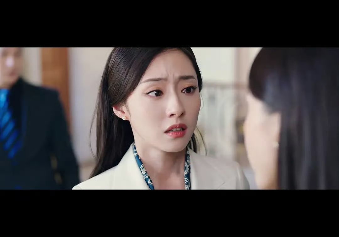 这是胡连馨？一点女主脸都没有。咋搭上魏大勋的…
