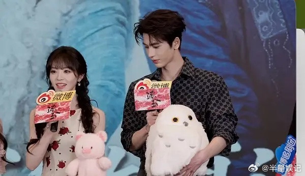 大笑女孩🆚不敢笑男孩