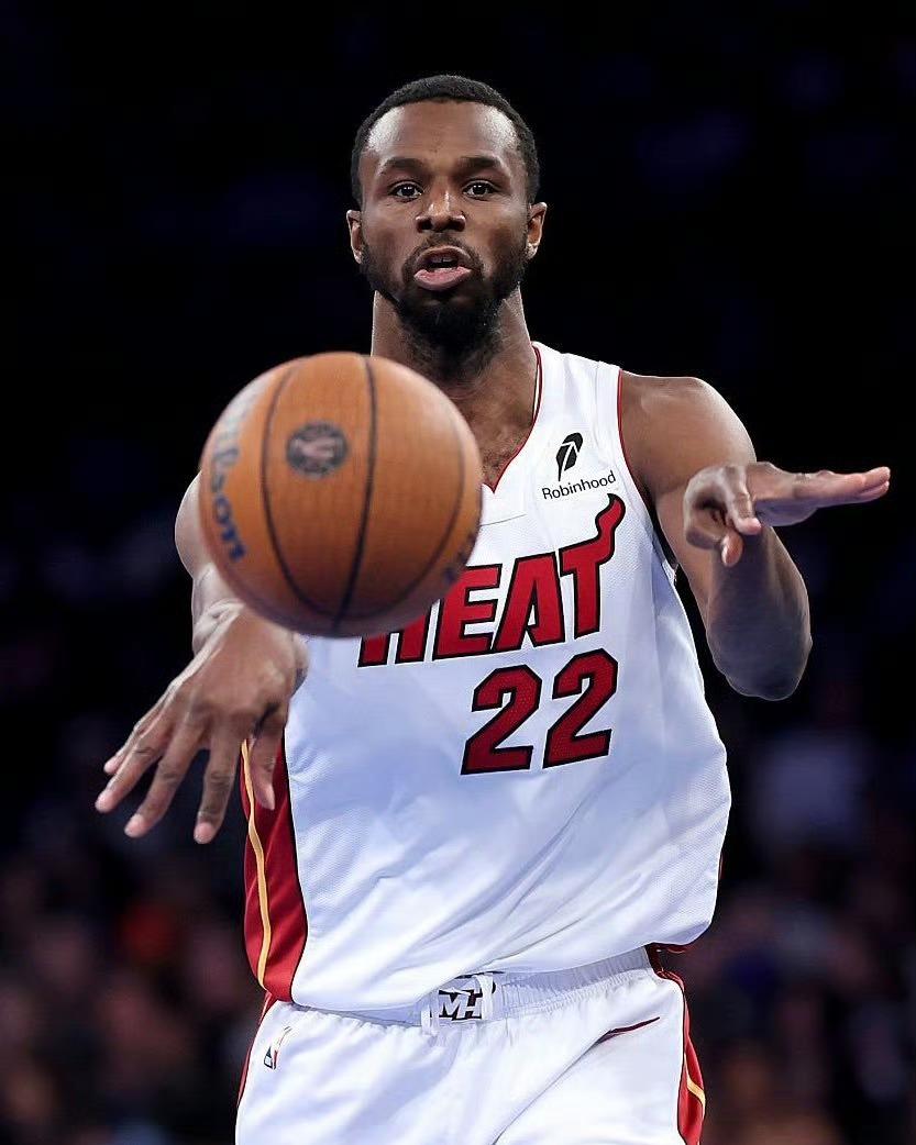 没有对比就没有伤害！！今日三状元同台竞技表现！！！浓眉，32岁，2012年状