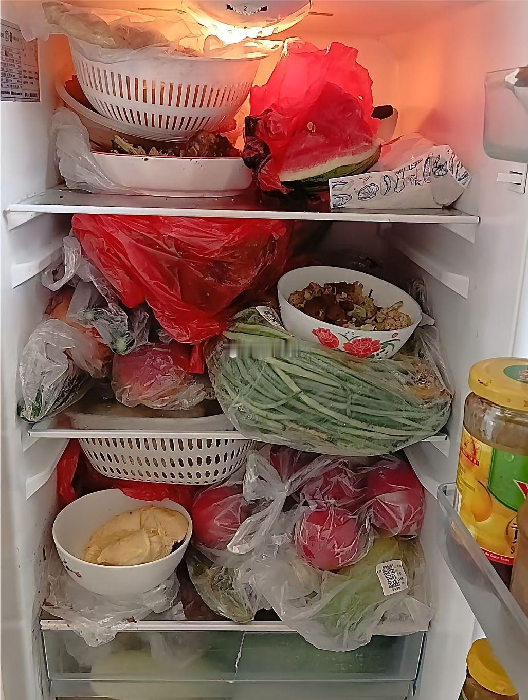 说句不该说的，我家马桶都比这干净