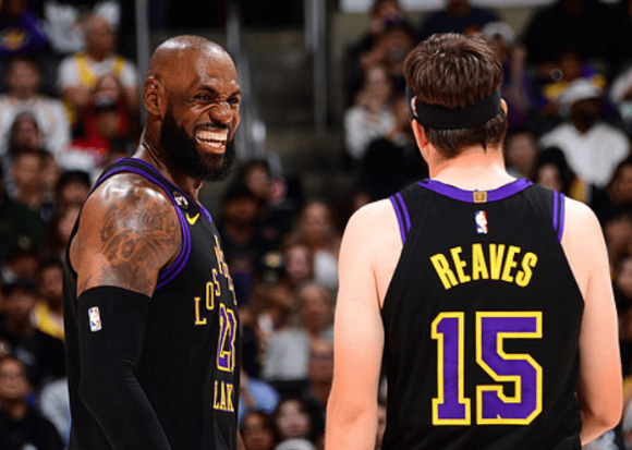 湖人未必没得打不还有詹姆斯和里弗斯吗？东契奇的存在是压制这两人的，虽然失去东